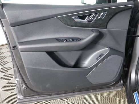 Used 2021 Audi Q7 2.0T Premium w/ Convenience Package image 26