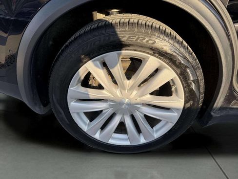 Used 2016 Tesla Model X 90D image 23