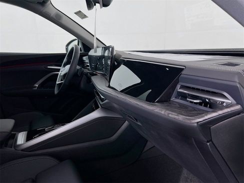 New 2025 Audi Q5 2.0T Premium Plus image 31