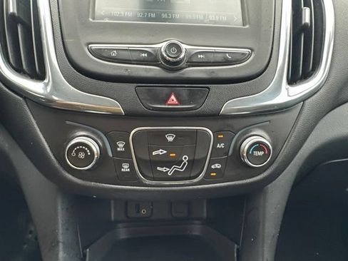 Used 2018 Chevrolet Equinox LT FWD image 12