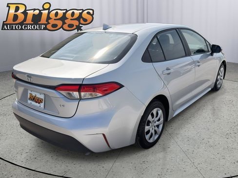 Used 2024 Toyota Corolla LE FWD image 4