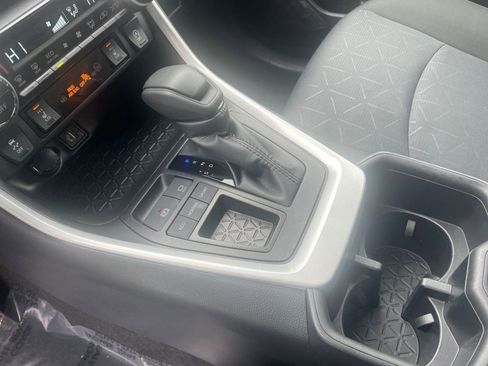Used 2025 Toyota RAV4 XLE image 41