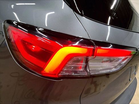 Used 2022 Ford Escape SE w/ Cold Weather Package image 31