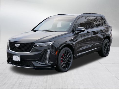 Certified 2024 Cadillac XT6 Sport w/ Technology Package image 2