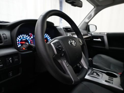 Used 2016 Toyota 4Runner Limited AWD/4WD image 8
