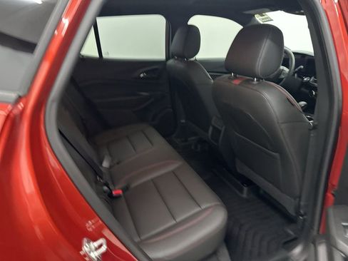 Used 2024 Chevrolet Trax RS w/ Sunroof Package image 25