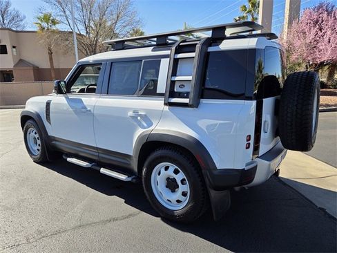 Used 2023 Land Rover Defender 110 S image 6