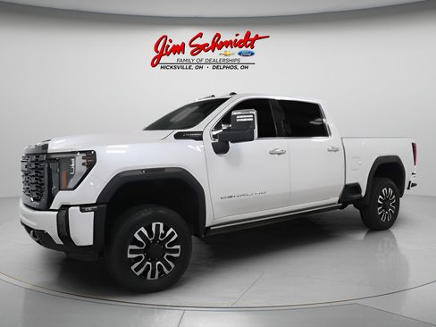 Used 2024 GMC Sierra 2500 Denali Ultimate AWD/4WD image 2