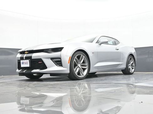 Used 2018 Chevrolet Camaro SS RWD image 51