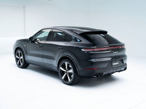 New 2026 Porsche Cayenne E-Hybrid Coupe image 3