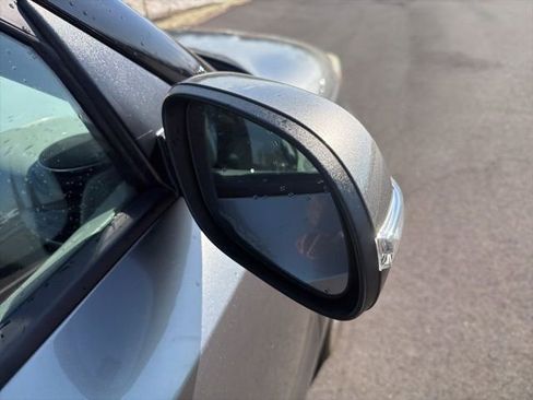 Used 2018 Kia Soul EV + w/ Sun & Fun Package image 7