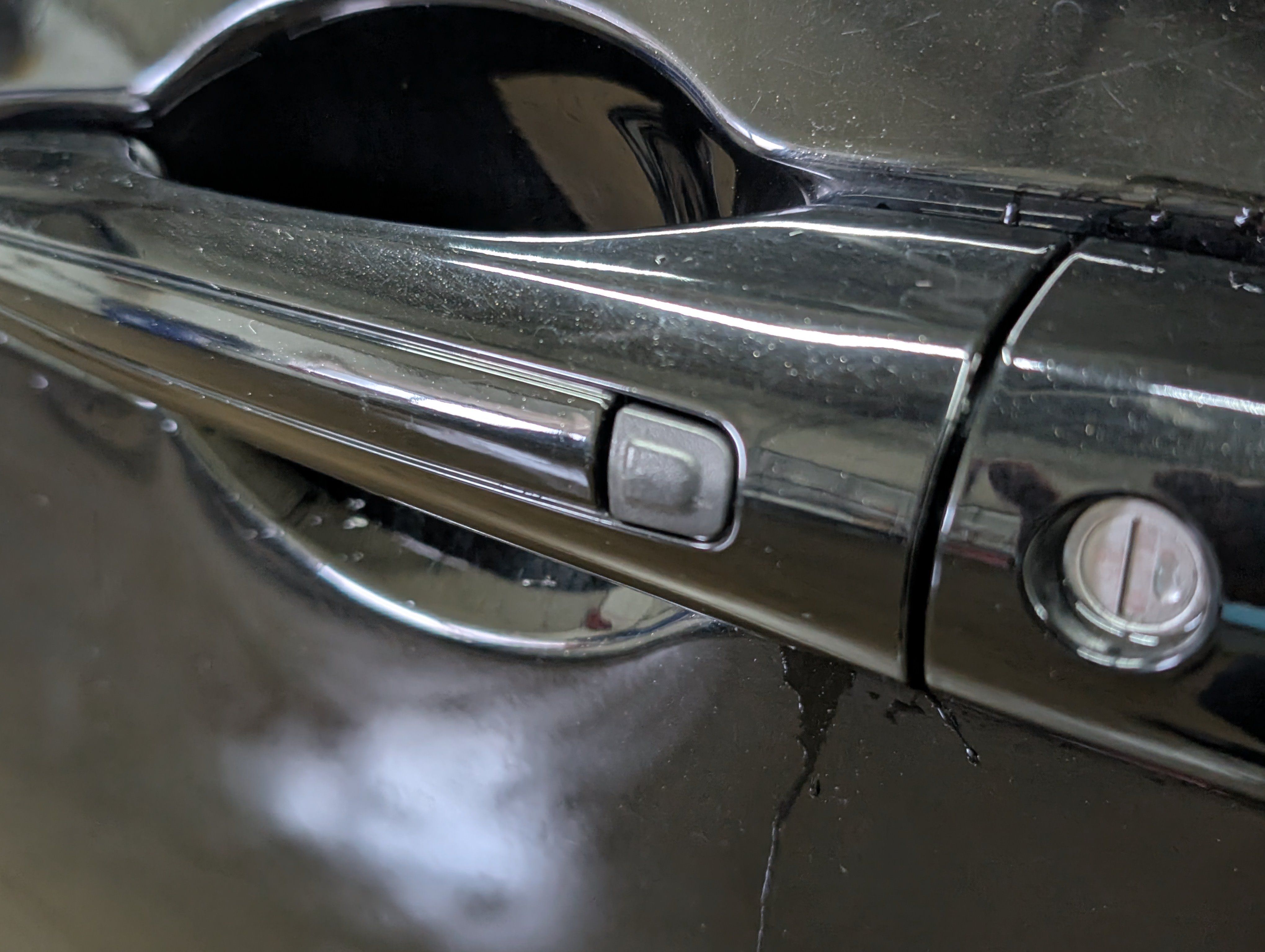 Used 2025 Chrysler Pacifica Limited FWD image 4