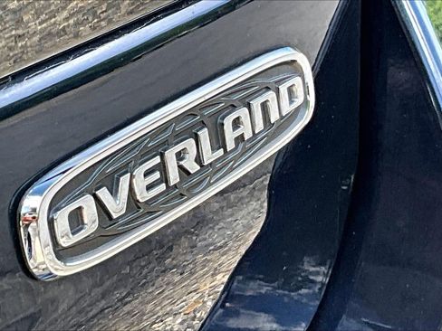 Used 2023 Jeep Grand Cherokee Overland AWD/4WD image 32