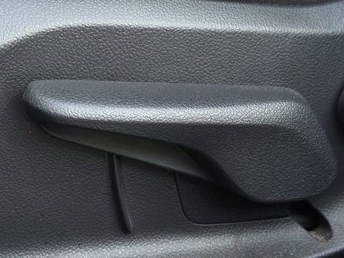 Used 2023 Toyota RAV4 LE image 23