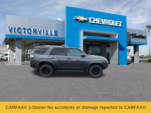 Used 2022 Toyota 4Runner SR5 Premium w/ Moonroof Package AWD/4WD image 4