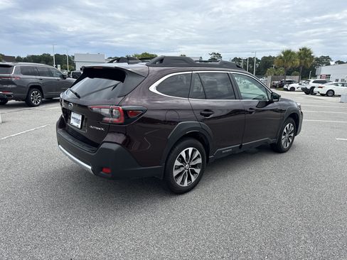 Used 2025 Subaru Outback Limited AWD/4WD image 9