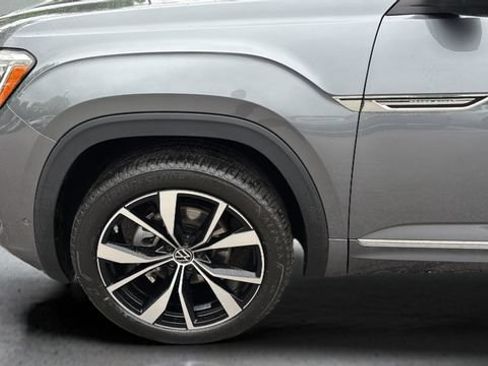 Used 2024 Volkswagen Atlas Cross Sport SEL Premium R-Line AWD/4WD image 37