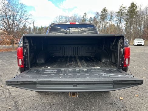 Used 2019 Ford F150 Lariat w/ Equipment Group 502A Luxury image 11