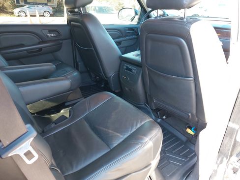 Used 2013 GMC Yukon Denali image 12