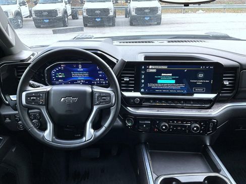 Used 2025 Chevrolet Silverado 2500 LTZ w/ LTZ Plus Package image 15