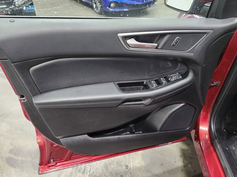 Used 2017 Ford Edge SEL w/ Equipment Group 201A image 27