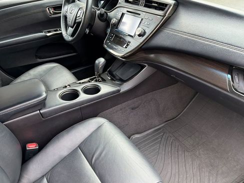Used 2016 Toyota Avalon XLE Premium image 13