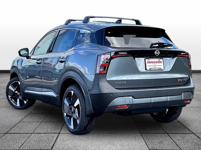 New 2026 Nissan Kicks SR w/ Cold Weather Package