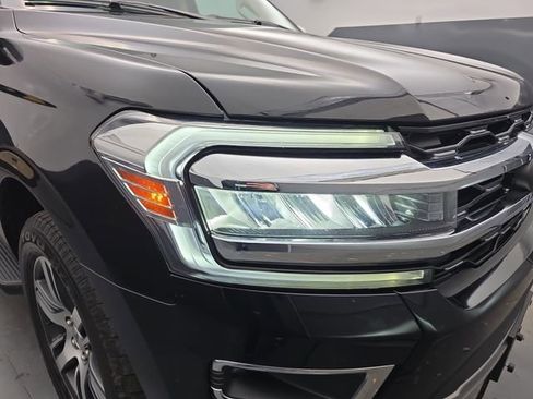 Used 2024 Ford Expedition Limited image 13