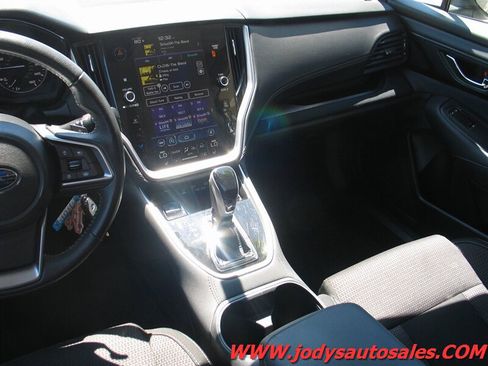 Used 2022 Subaru Outback Premium AWD/4WD image 21