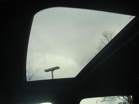 Used 2024 GMC Canyon Denali AWD/4WD image 13