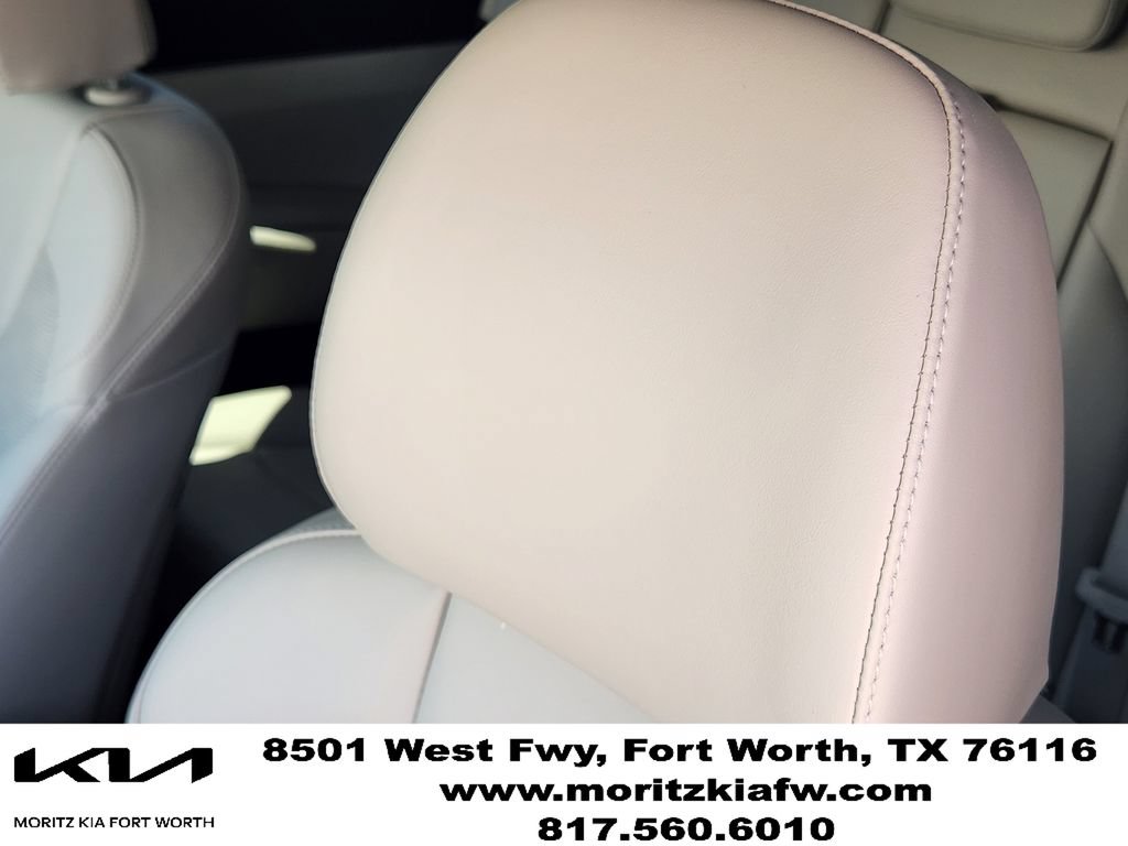 Certified 2025 Kia Sorento S AWD/4WD image 14