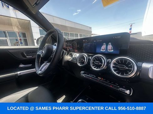 Used 2024 Mercedes-Benz GLB 250 4MATIC image 27