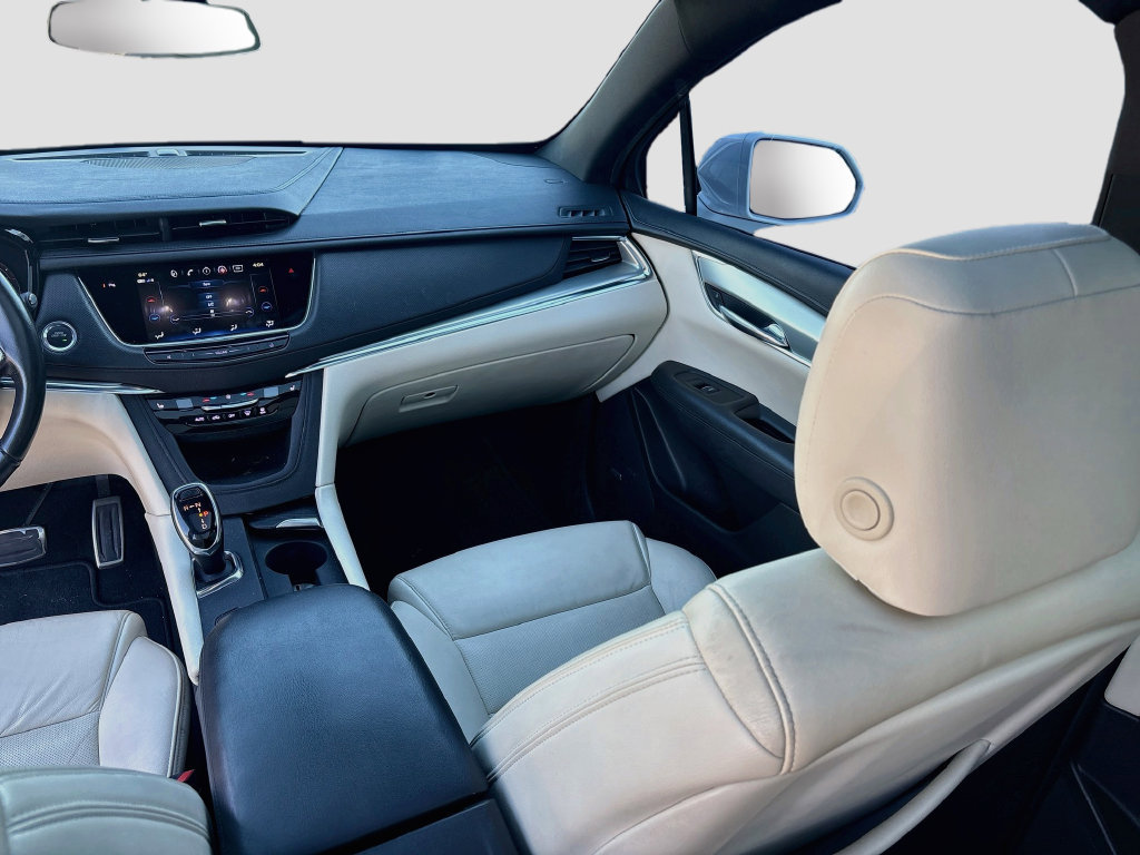 Used 2019 Cadillac XT5 Luxury w/ Sport Package FWD image 25