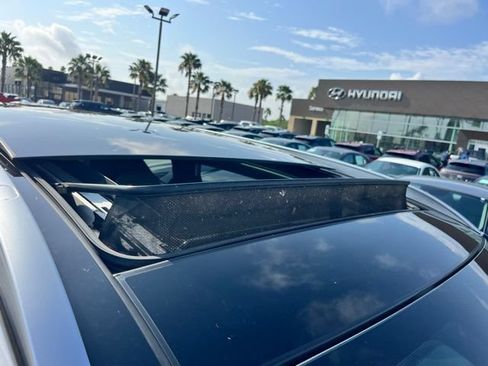 Certified 2023 Hyundai Santa Fe Limited FWD image 8