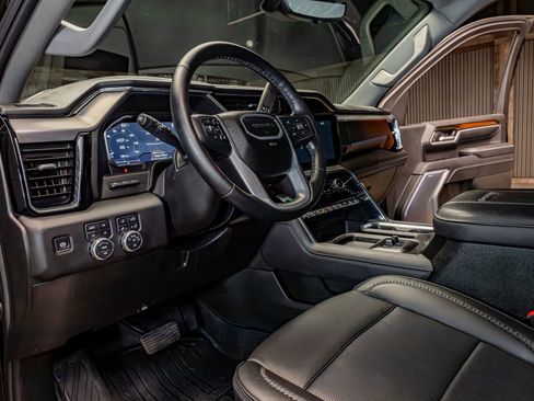 Used 2025 GMC Sierra 3500 Denali w/ Denali Reserve Package image 15
