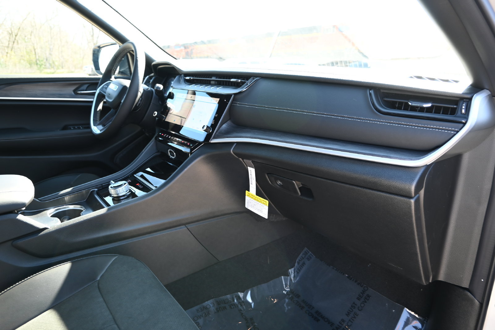 New 2026 Jeep Grand Cherokee Altitude AWD/4WD image 19