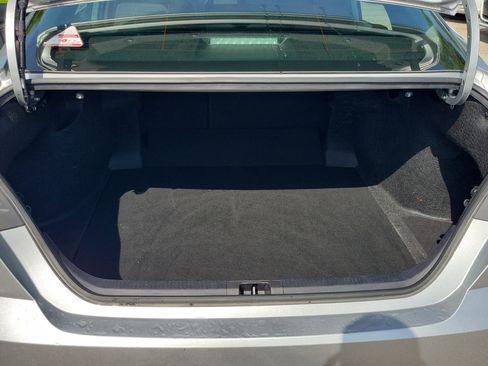 Used 2025 Toyota Camry LE image 10