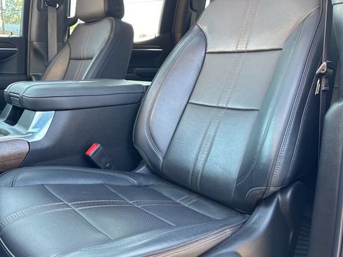 Used 2022 Chevrolet Silverado 1500 High Country w/ Technology Package AWD/4WD image 31