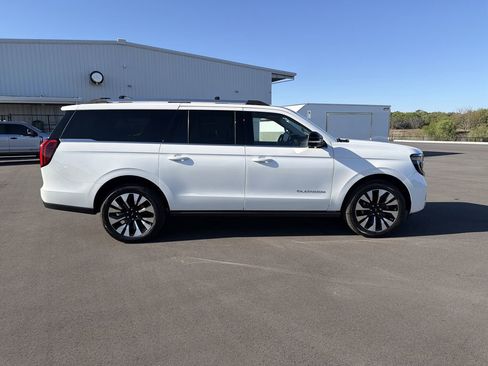 New 2026 Ford Expedition Max Platinum w/ Driver's Package AWD/4WD image 3