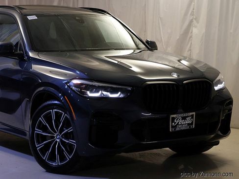 Used 2022 BMW X5 xDrive40i w/ M Sport Package image 2