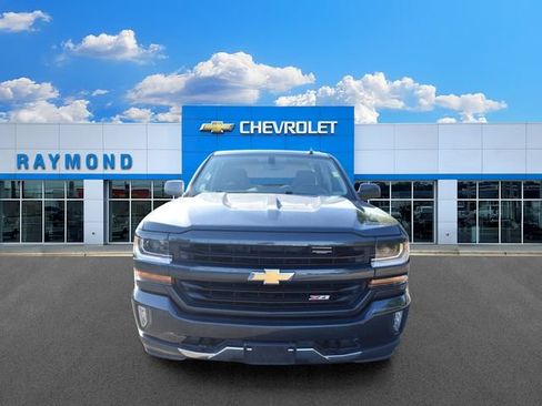 Used 2018 Chevrolet Silverado 1500 LT w/ All Star Edition AWD/4WD image 8