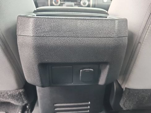 Used 2024 Toyota Tacoma SR5 AWD/4WD image 31