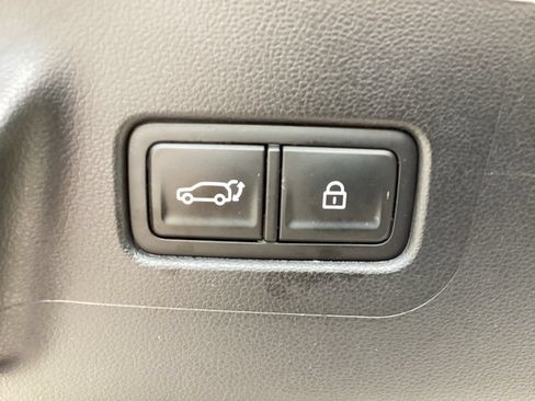 Used 2025 Hyundai Santa Fe SEL FWD image 23