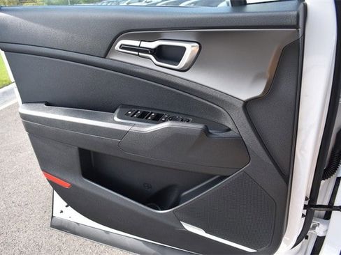 New 2026 Kia Sportage LX image 31