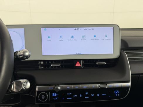 Used 2024 Hyundai Ioniq 5 Limited image 23