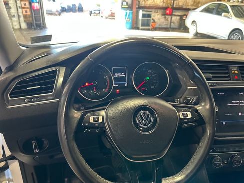 Used 2019 Volkswagen Tiguan SE image 21