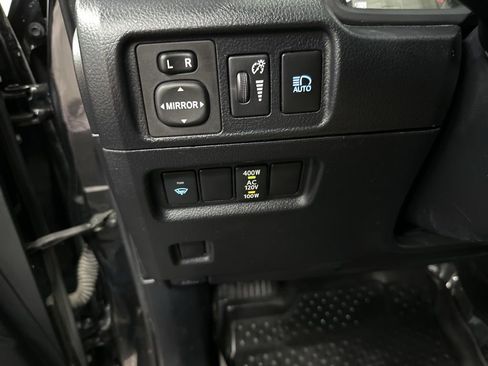 Used 2022 Toyota 4Runner SR5 Premium w/ Moonroof Package image 29