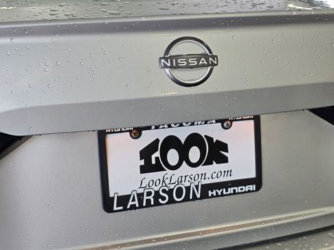 Used 2023 Nissan Altima 2.5 SV image 14