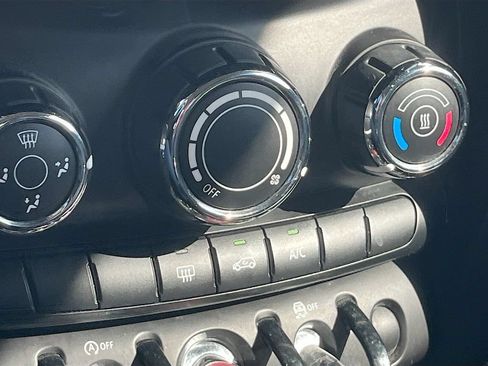 Used 2019 MINI Cooper 2-Door Hardtop FWD image 15