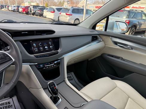 Used 2019 Cadillac XT5 Luxury image 48